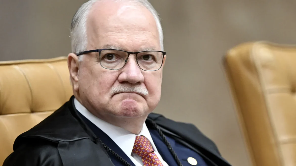 fachin-assume-presidencia-do-stf-e-diz-que-moraes-'merece-nossa-saudacao-e-solidariedade'