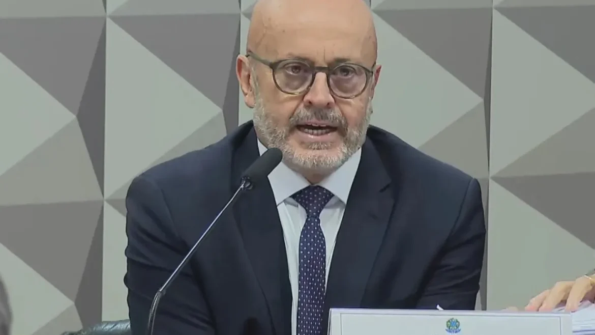 mendonca-vota-para-manter-prisao-de-suspeitos-por-fraude-no-inss