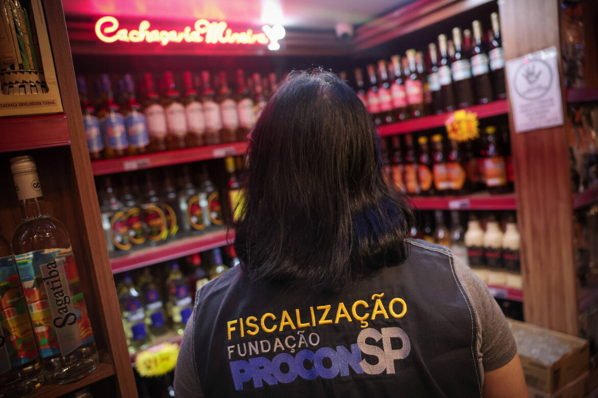 com-casos-de-intoxicacao-por-metanol,-medicos-recomendam-que-pessoas-nao-bebam