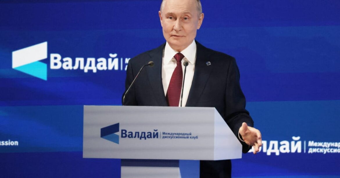 putin-diz-que-russia-busca-restabelecimento-total-das-relacoes-com-eua