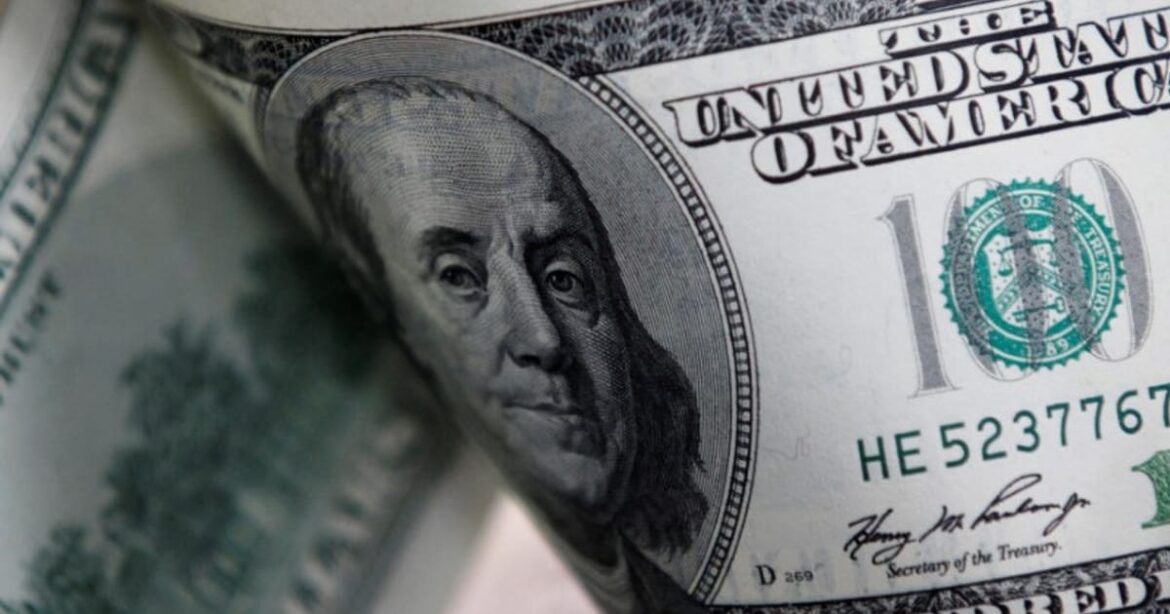 dolar-a-vista-fecha-em-baixa-de-0,10%,-a-r$5,3345-na-venda