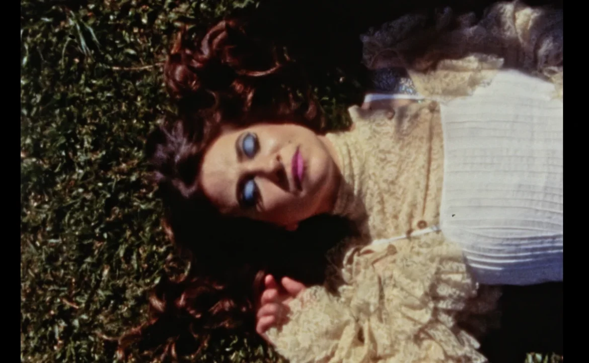 novo-clipe-de-uyara-torrente-e-gravado-em-tomada-unica-e-pelicula-super-8