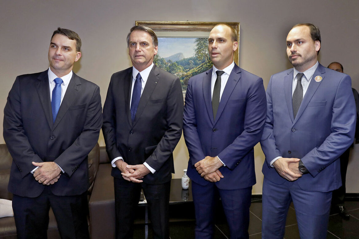 para-acalmar-eduardo,-bolsonaristas-articulam-chapa-tarcisio-flavio