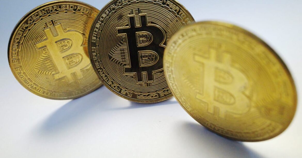 etfs-globais-de-criptomoedas-atraem-recorde-de-us$5,95-bi-com-bitcoin-em-novas-maximas
