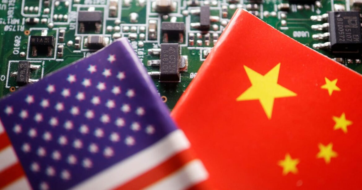china-comprou-dos-eua-e-aliados-us$38-bilhoes-em-ferramentas-para-fabricar-chips,-diz-relatorio