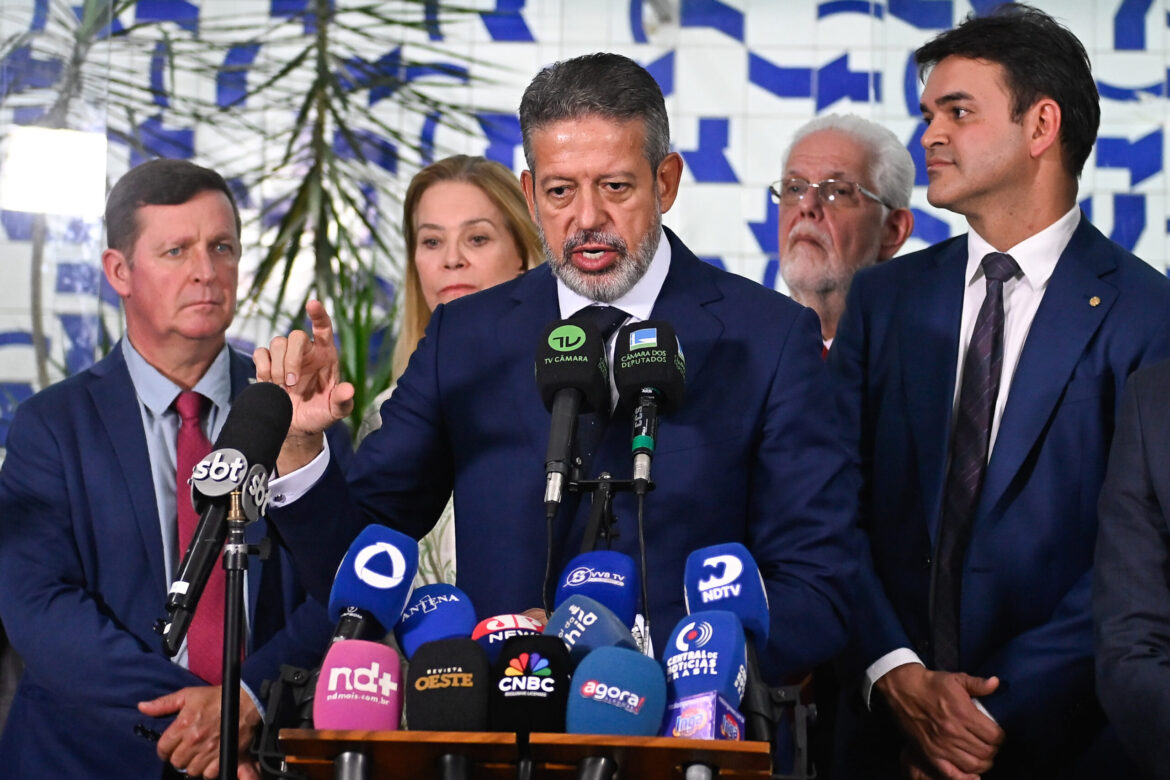 lira-reage-a-escolha-de-renan-calheiros-para-relatar-ir-no-senado