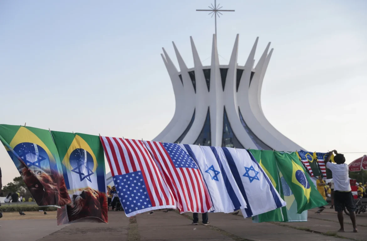 no-aniversario-de-2-anos-do-genocidio-palestino,-ato-bolsonarista-em-brasilia-exalta-israel