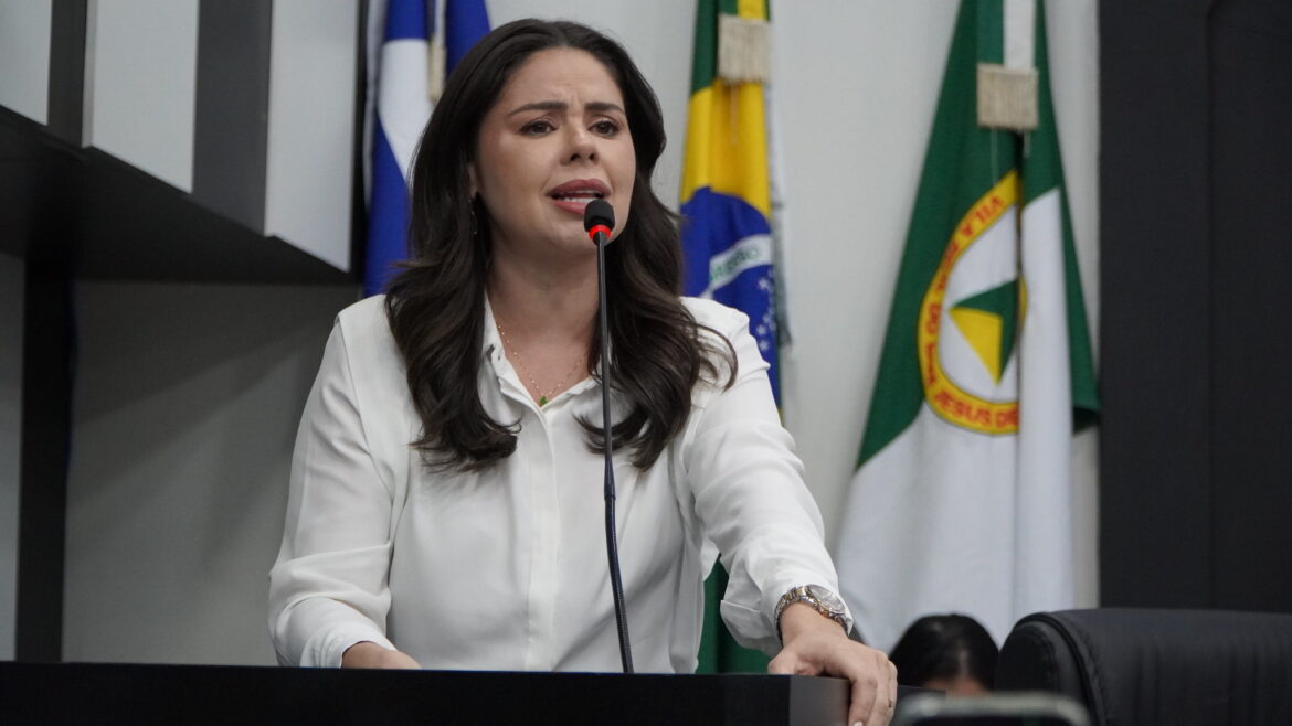 vereadora-defende-distribuicao-de-mounjaro-em-meio-a-cortes-para-servidores:-estao-anulando-o-sofrimento-dos-obesos