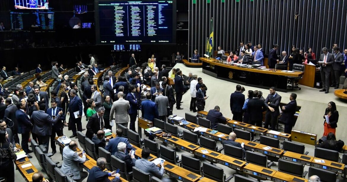camara-arquiva-mp-do-iof-e-abre-espaco-para-novo-debate-sobre-arrecadacao