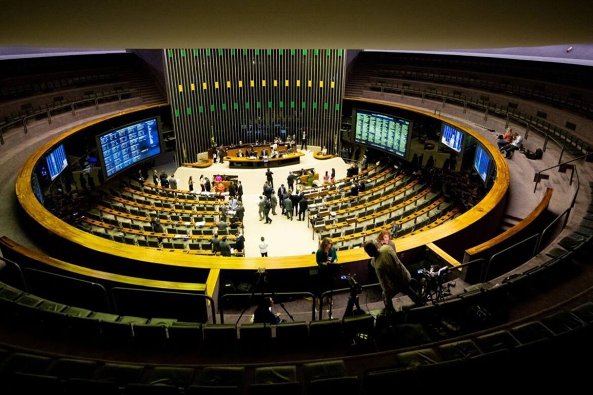 apos-derrota-em-mp,-governo-e-pt-retomam-discurso-de-ricos-x-pobres