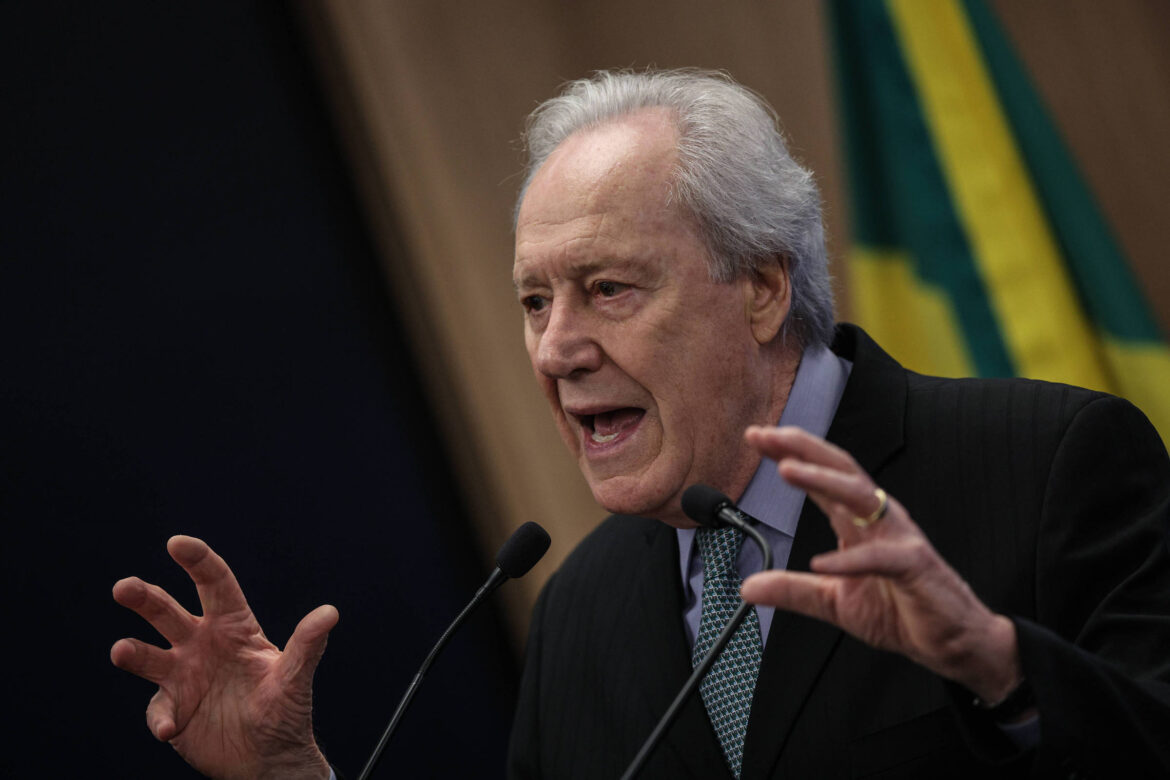 lewandowski-diz-que-decisao-sobre-substituto-de-barroso-deve-ser-'rapida,-mas-ponderada'