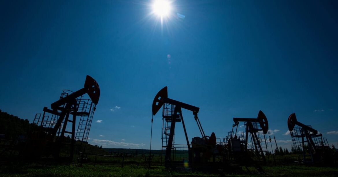 petroleo-cai-para-minima-de-5-meses-apos-trump-ameacar-aumentar-tarifas-contra-china