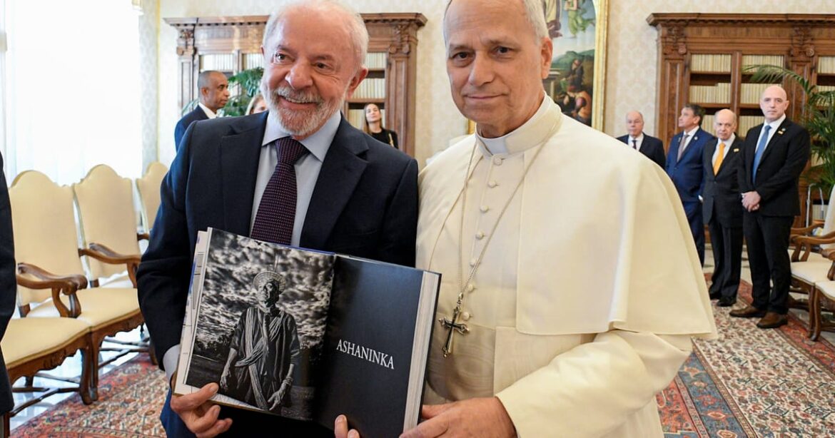 lula-exalta-quimica-durante-encontro-com-leao-14-e-diz-que-papa-pretende-vir-ao-brasil