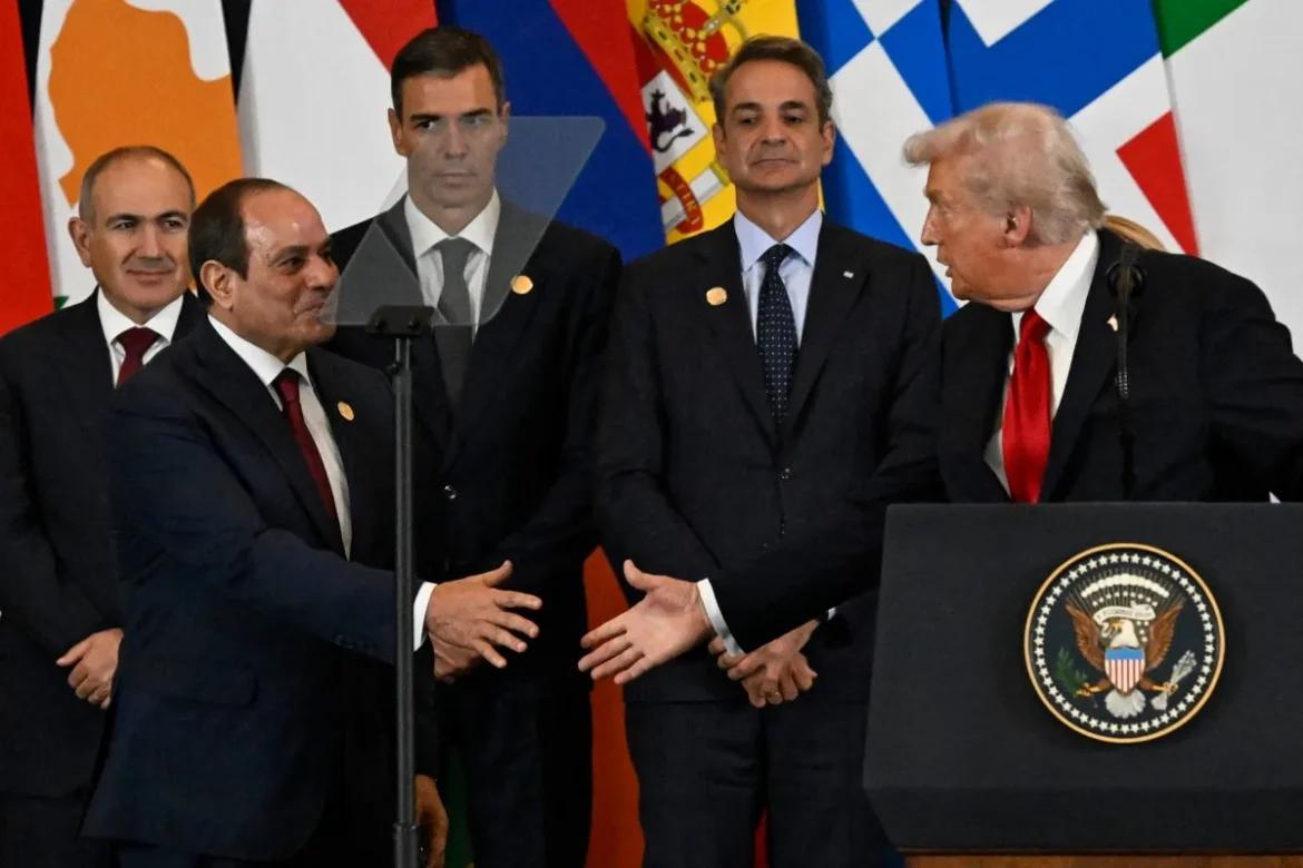 trump-assina-acordo-de-paz-no-egito,-pais-que-vai-organizar-conferencia-para-a-reconstrucao-de-gaza