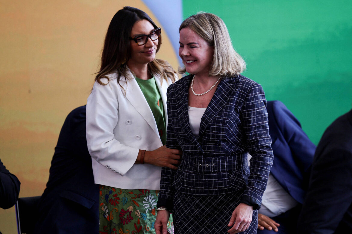 gleisi-defende-decreto-que-aumenta-poderes-de-janja-e-oposicao-tenta-sustar