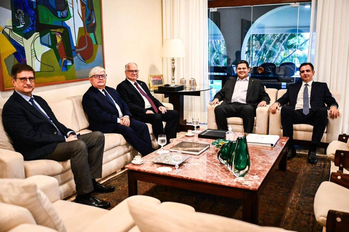 pacheco,-de-olho-no-stf,-participa-de-reuniao-de-alcolumbre-com-cupula-do-judiciario