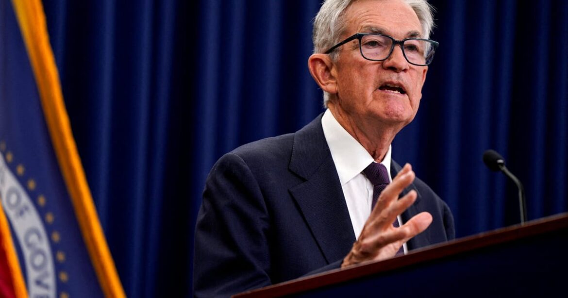 chair-do-fed-diz-que-economia-dos-eua-esta-mais-firme,-mas-tendencia-contratacoes-e-demissoes-baixas-continua