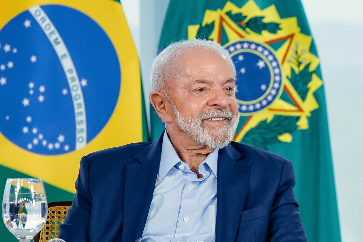 lula-participa-no-rio-de-comemoracao-do-dia-dos-professores-que-marca-inicio-da-emissao-da-carteira-nacional-docente