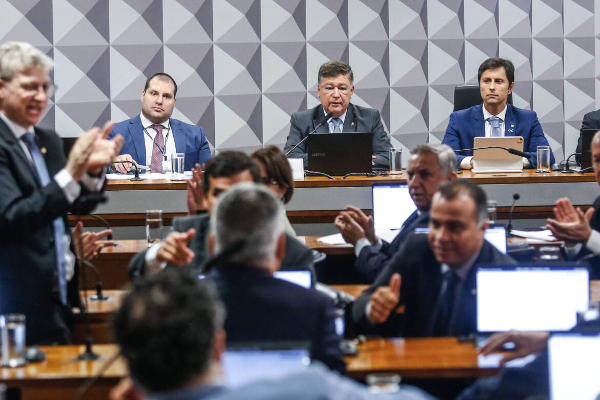pt-processa-integrantes-da-cpmi-do-inss-por-insultos-ao-partido-e-a-lula