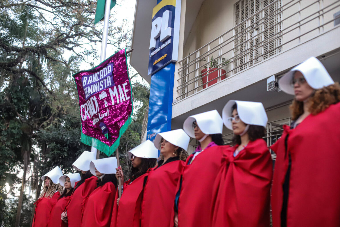projeto-que-acaba-com-aborto-acima-de-22-semanas-avanca-no-senado