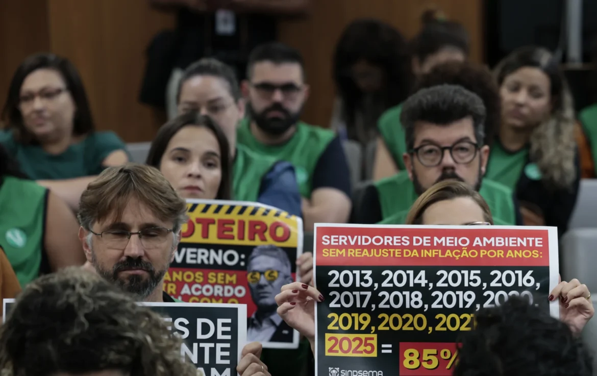 greve-dos-servidores-do-meio-ambiente-de-mg-completa-45-dias-sem-proposta-do-governo-zema