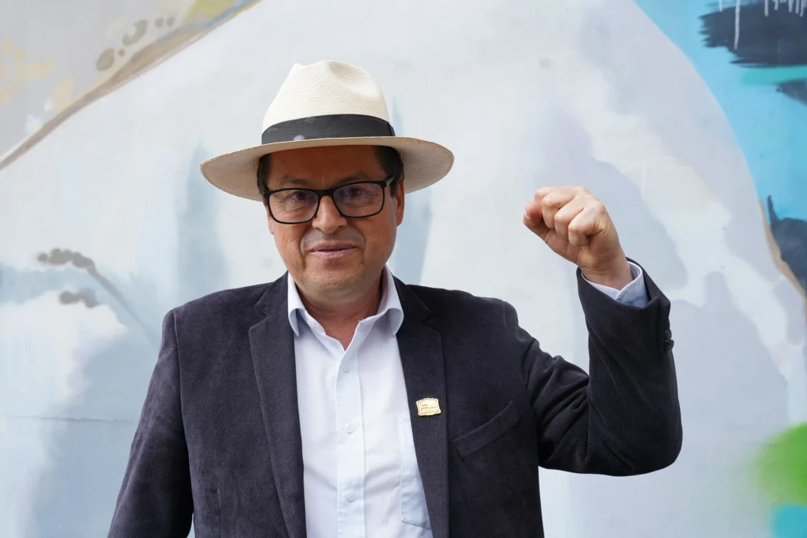 precisamos-de-uma-reforma-agraria-integral-e-popular-para-mudar-a-sociedade,-diz-senador-colombiano