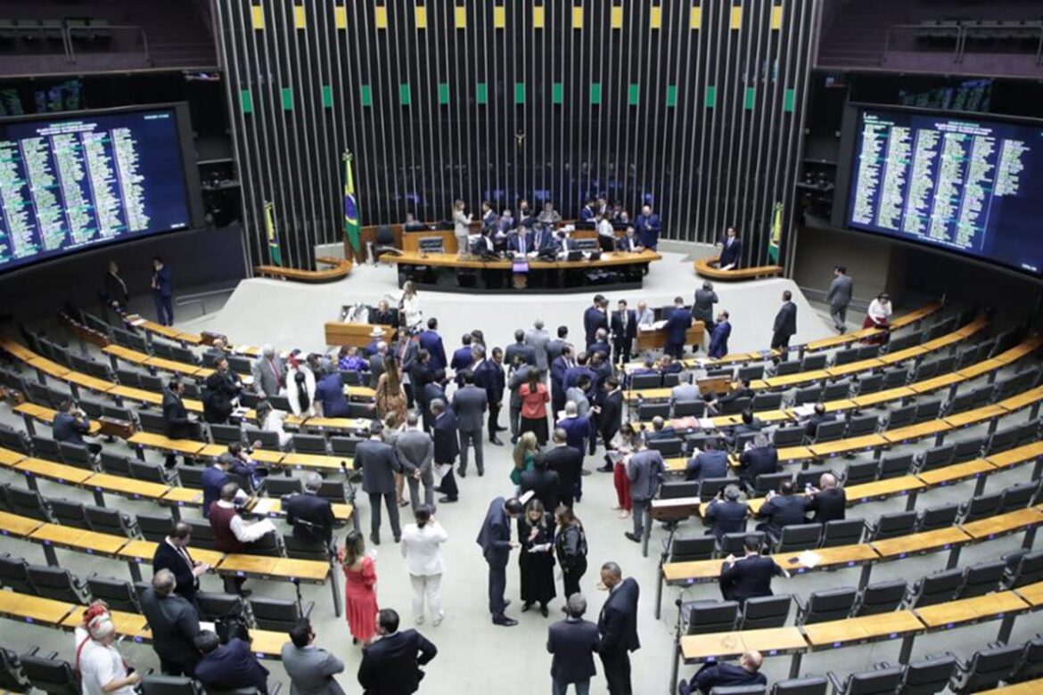 irritacao-da-camara:-governo-pagou-apenas-metade-das-emendas-pix