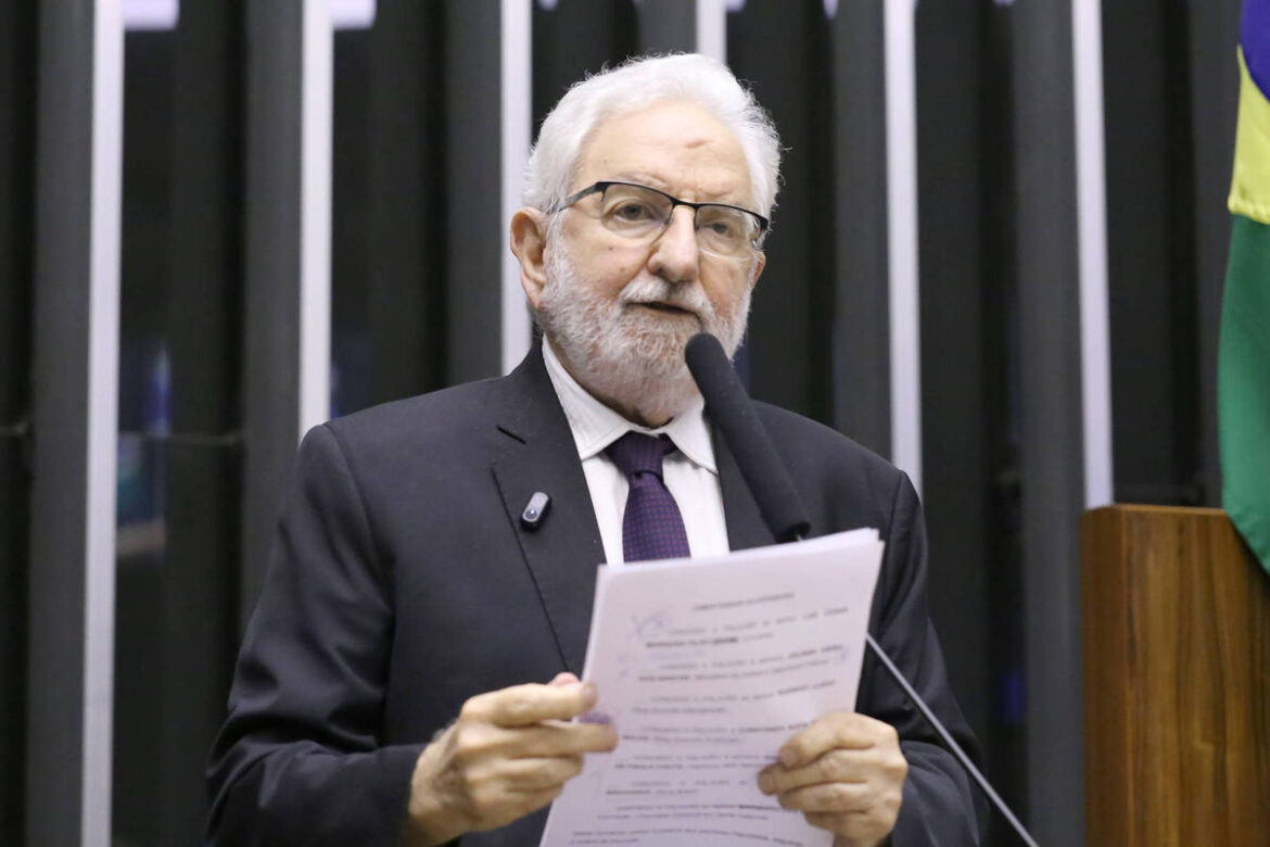 ala-da-base-governista-busca-expor-centrao-como-inimigo-do-povo-em-votacoes-na-camara