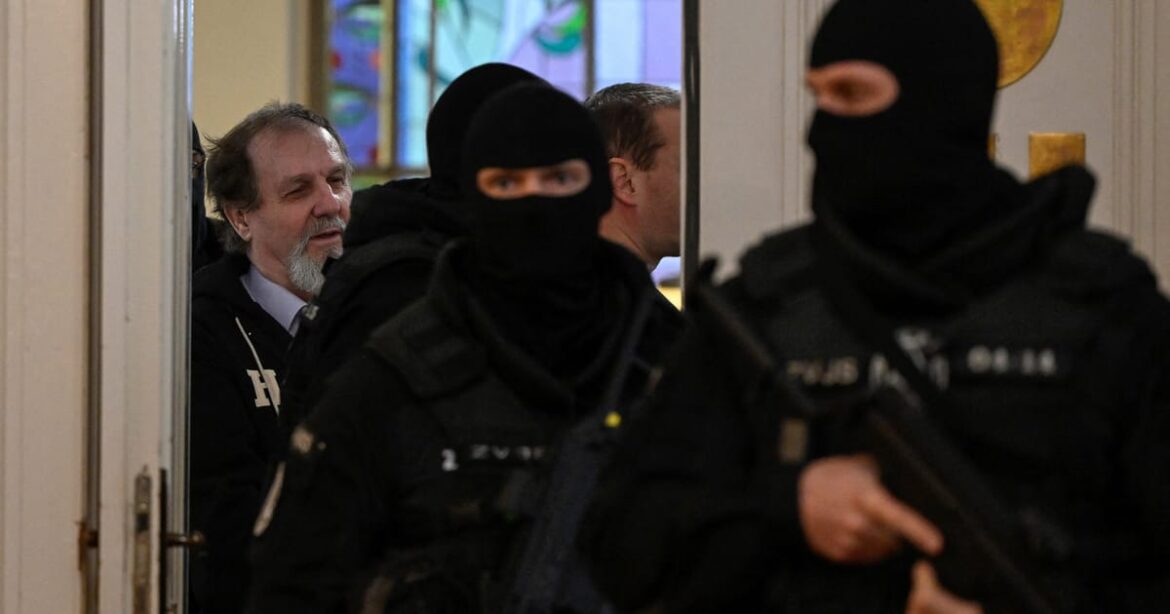 agressor-do-premie-eslovaco-fico-e-condenado-por-terrorismo-a-21-anos-de-prisao
