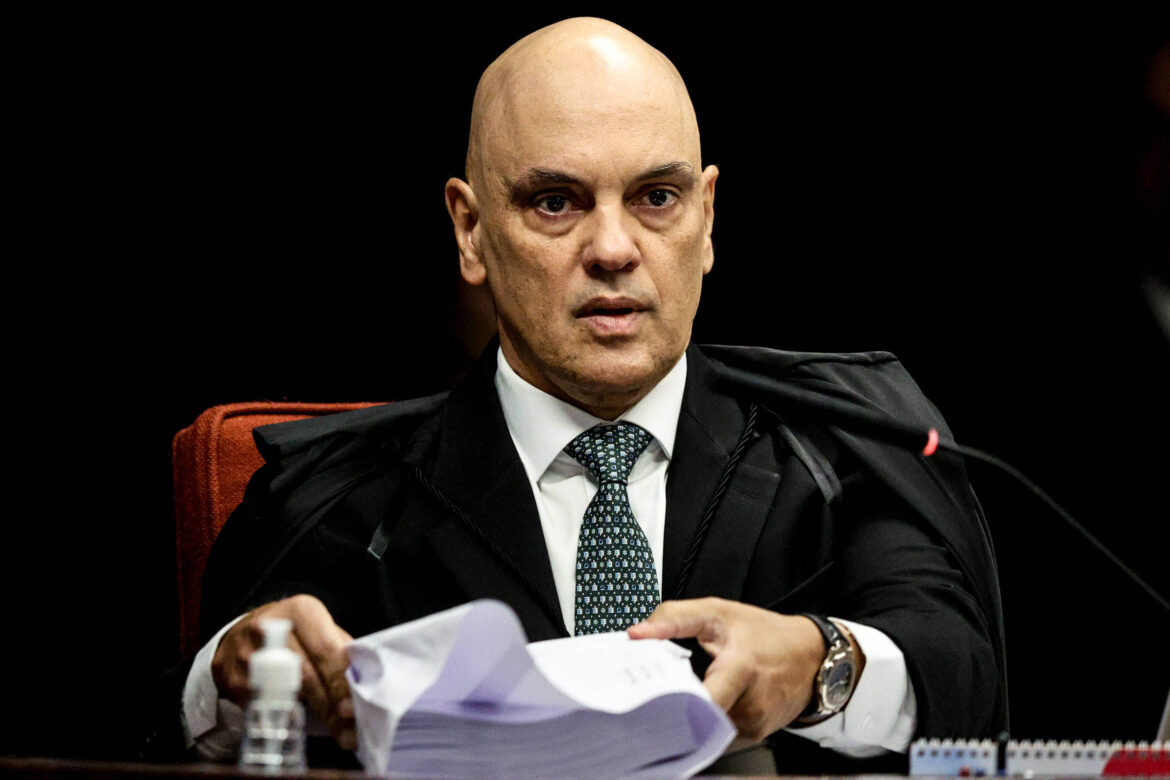 moraes-vota-para-condenar-reus-do-nucleo-da-desinformacao-da-trama-golpista