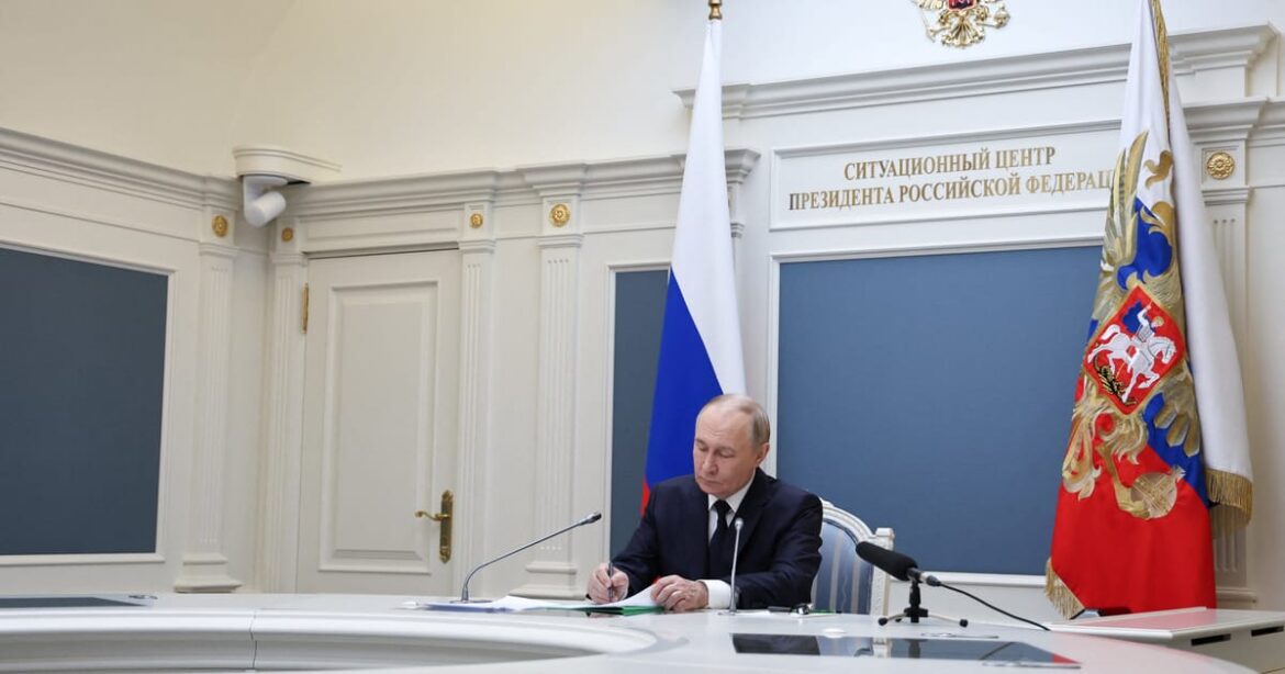 vladimir-putin-supervisiona-teste-de-prontidao-das-forcas-nucleares-da-russia