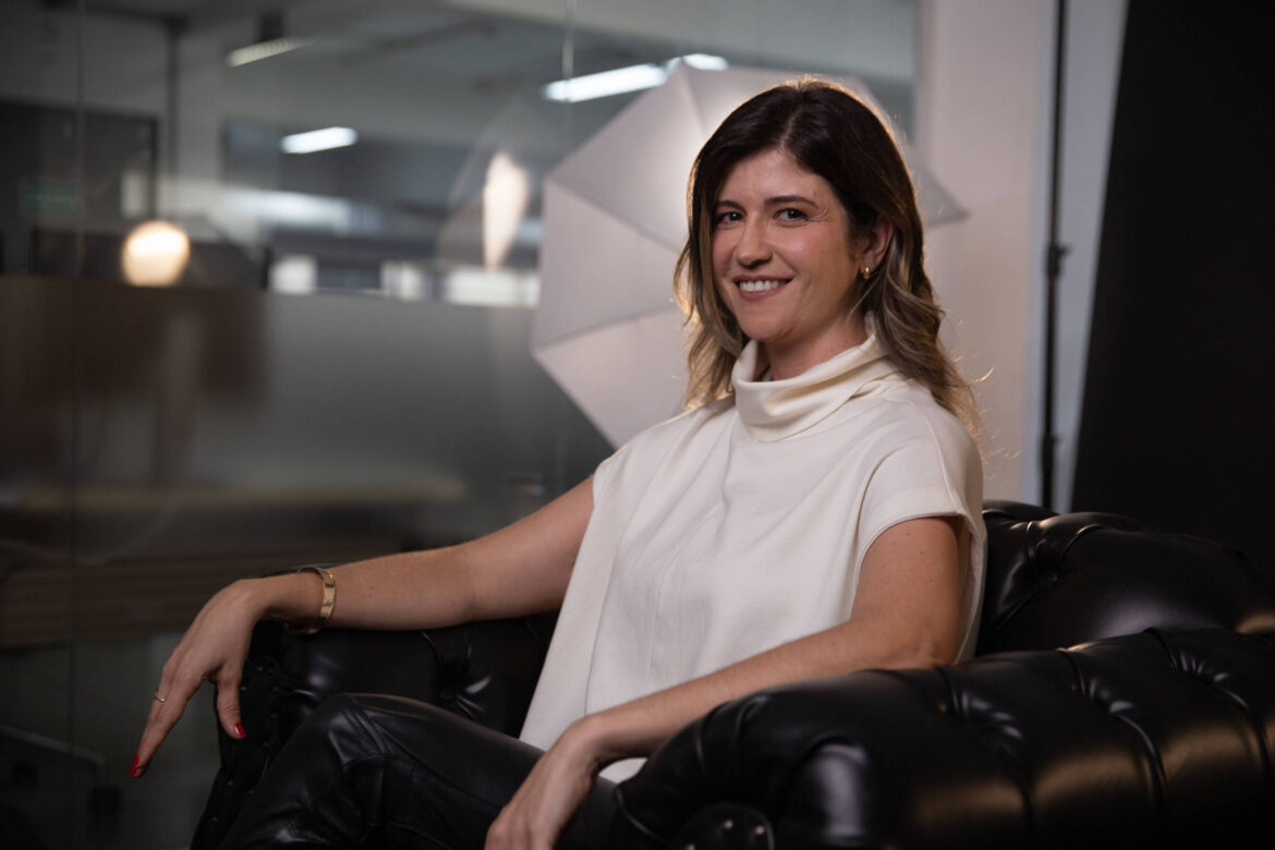 autocritica-severa-pode-aniquilar-o-desempenho,-diz-psicologa-aline-wolff-na-casafolha