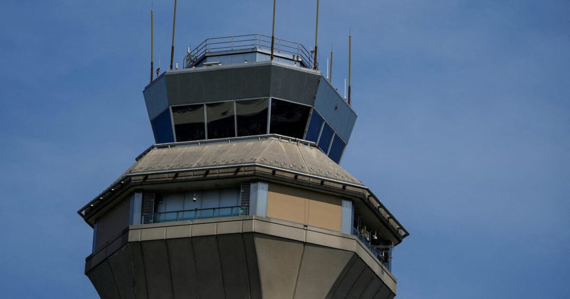agencia-de-aviacao-dos-eua-atrasa-mais-voos-em-nova-york,-houston-e-washington