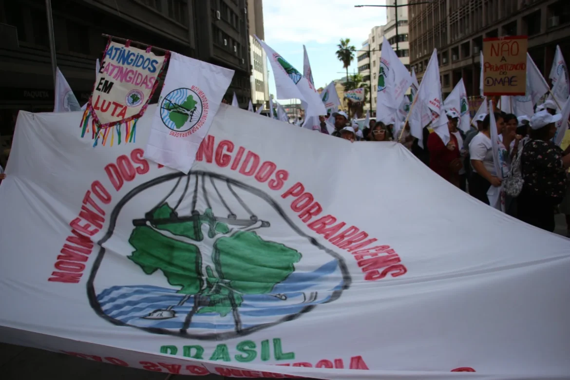atingidos-do-vale-do-taquari-cobram-reconhecimento-e-reparacao-dois-anos-apos-as-enchentes