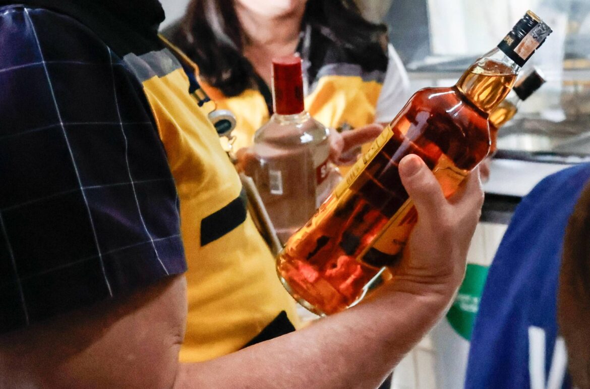 pernambuco-confirma-terceira-morte-por-intoxicacao-por-metanol;-obitos-no-pais-chegam-a-12