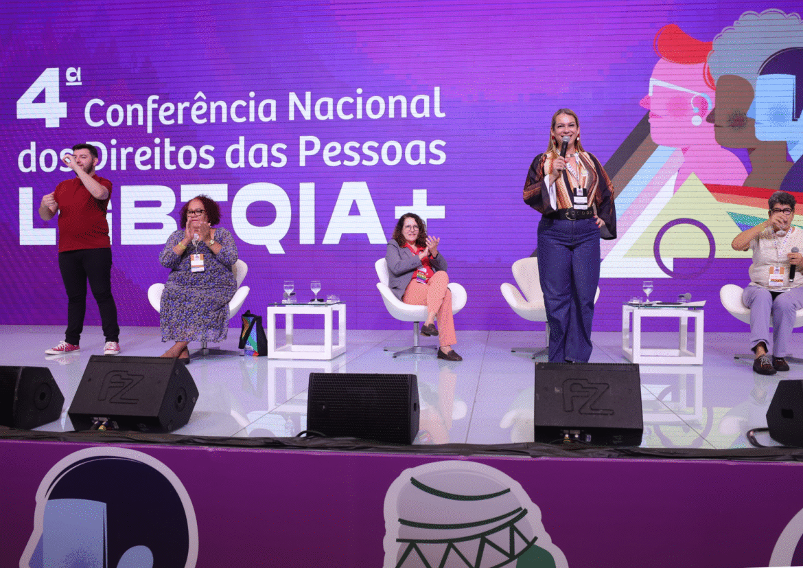 informacao,-prestacao-de-contas-e-unidade-na-luta:-termina-em-brasilia-a-4a-conferencia-nacional-lgbtqia+