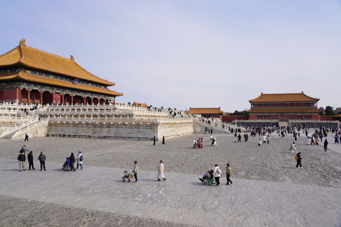 no-centenario-do-palacio-museu,-xi-jinping-diz-que-reliquias-pertencem-ao-povo-chines