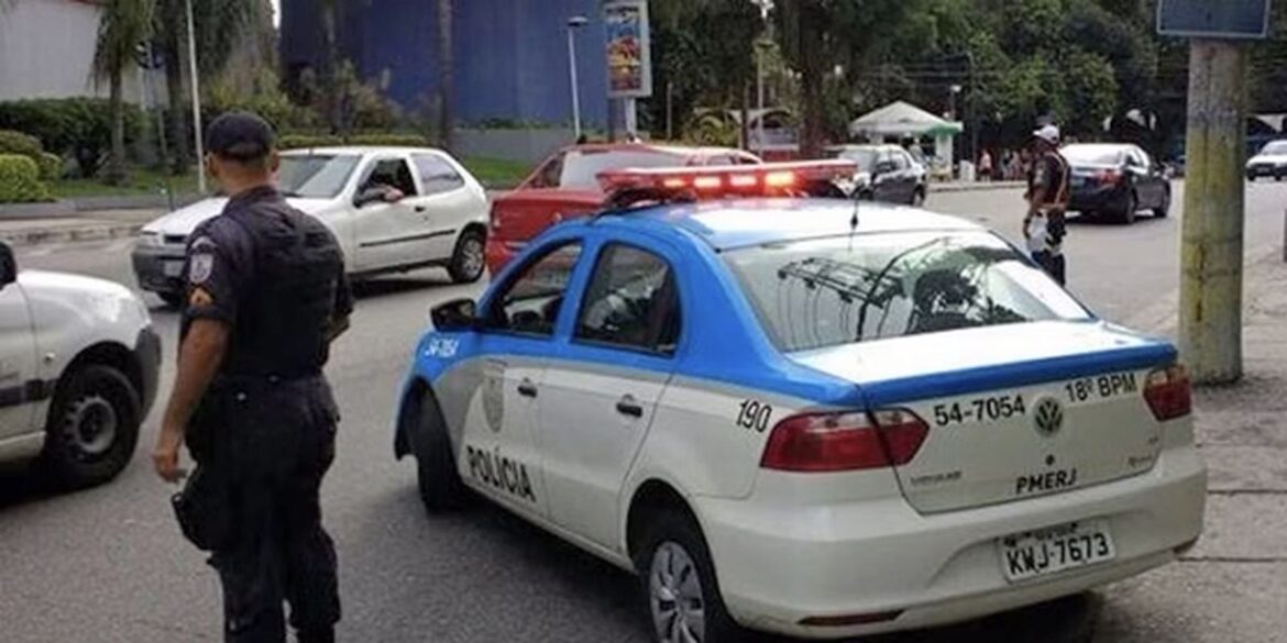 rio:-operacao-prende-23-pessoas-nos-complexos-da-penha-e-do-alemao