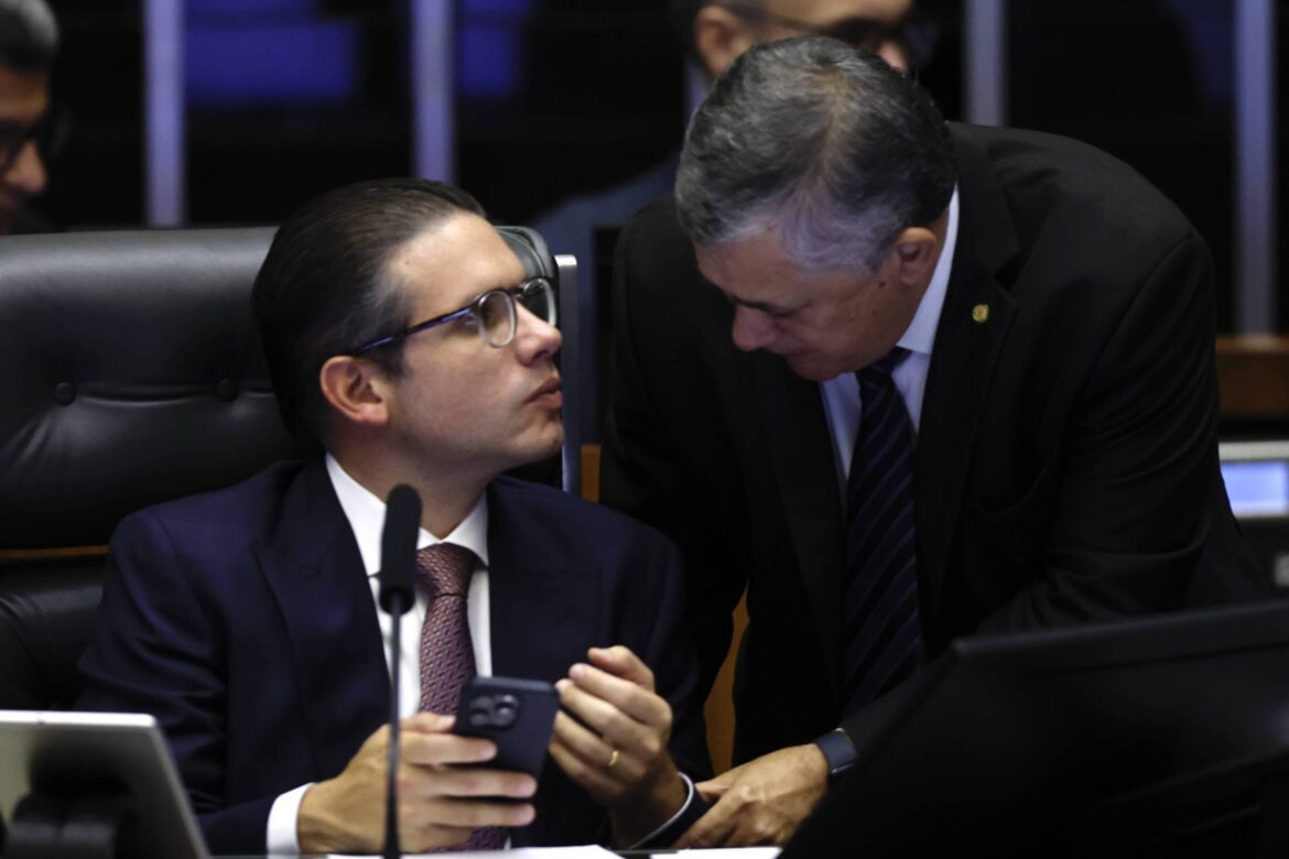 governo-muda-estrategia-e-deve-incluir-receitas-e-cortes-em-projeto-de-atualizacao-de-preco-de-imoveis