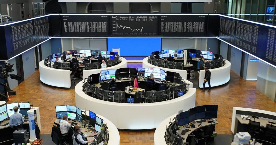 acoes-europeias-recuam-apos-maximas-recordes-com-balancos-e-comercio-entre-eua-e-china-em-foco