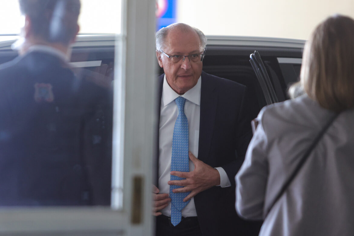 alckmin-faz-reuniao-de-emergencia-com-ministros-para-discutir-operacao