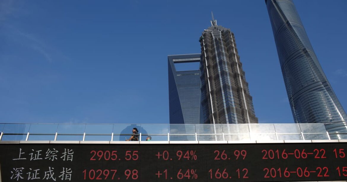 acoes-chinesas-caem-enquanto-acordo-comercial-entre-trump-e-xi-traz-poucas-surpresas