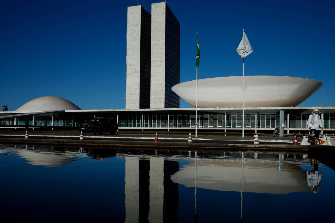 no-congresso,-mais-gritos-por-segregacao