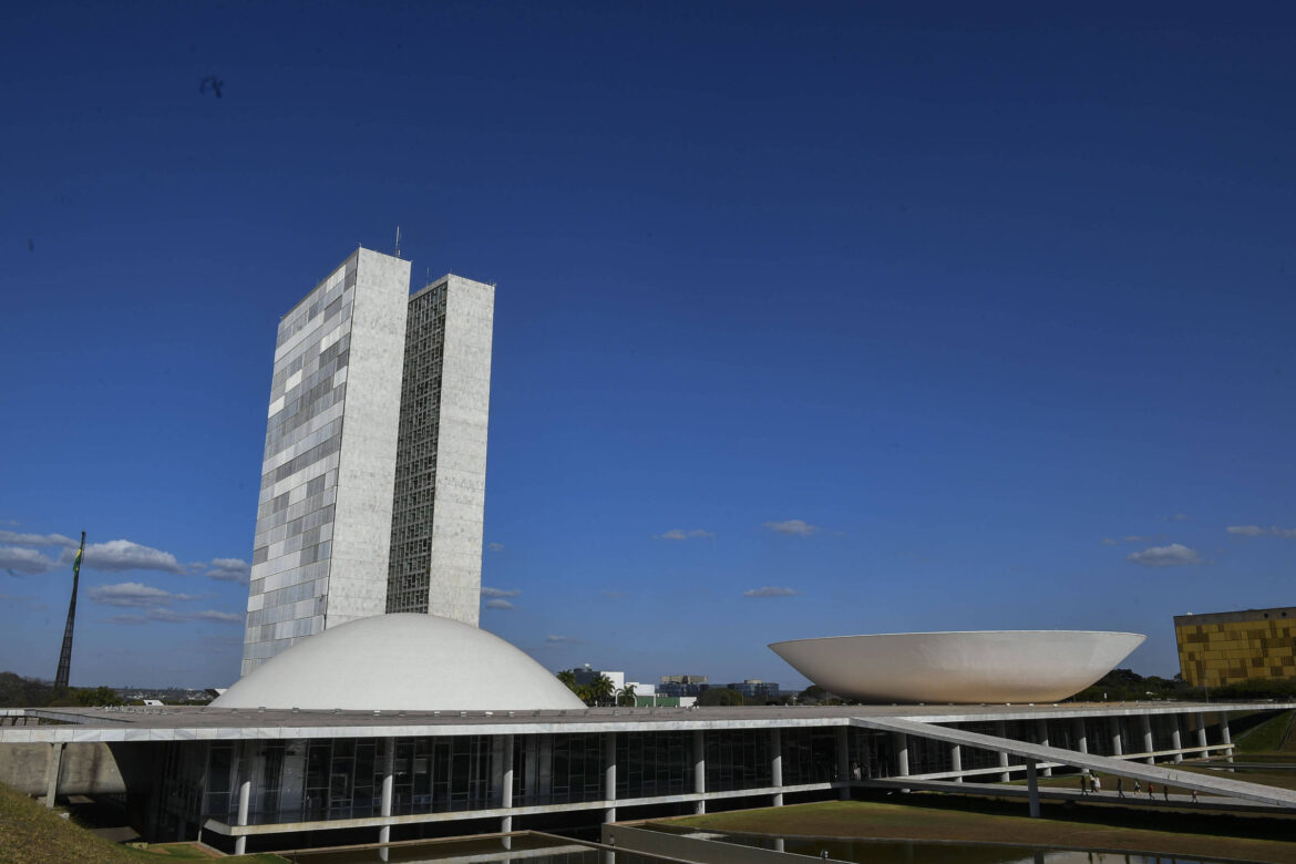 camara-aprova-resolucao-de-motta-para-ampliar-poderes-da-policia-legislativa