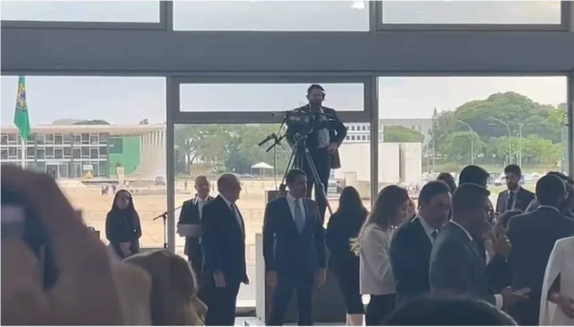 sucessao-no-stf:-o-que-gilmar-e-messias-conversaram-na-posse-de-boulos