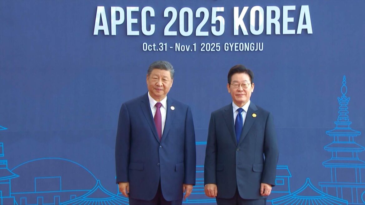 na-cupula-do-forum-de-cooperacao-asia-pacifico,-china-defende-fortalecimento-do-multilateralismo