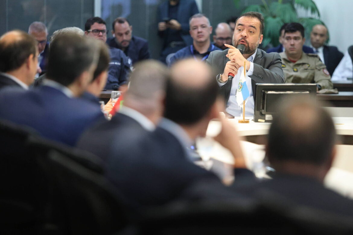 crise-no-rio-e-deixa-para-bolsonarismo-largar-bolsonaro