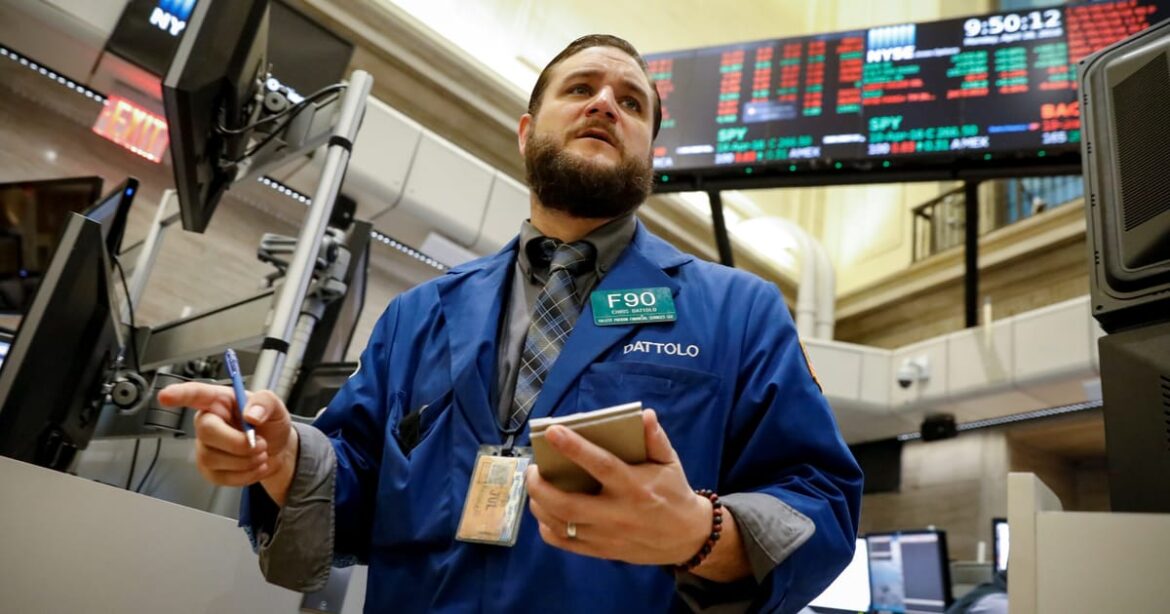 nasdaq-avanca-com-impulso-da-amazon,-mas-tom-duro-do-fed-reduz-entusiasmo