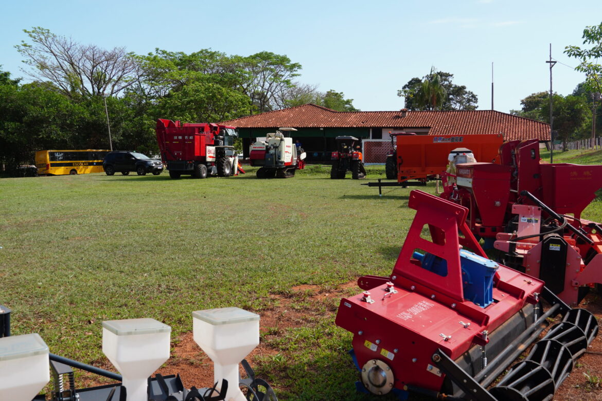 mst-e-unb-promovem-capacitacao-tecnica-para-testagem-de-maquinas-agricolas-chinesas