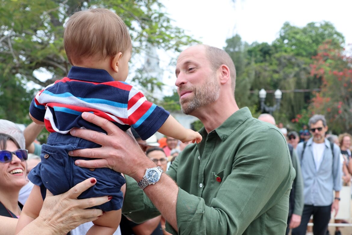 longe-de-george,-charlotte-e-louis,-william-ativa-modo-pai-no-brasil